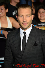 Jai Courtney photo